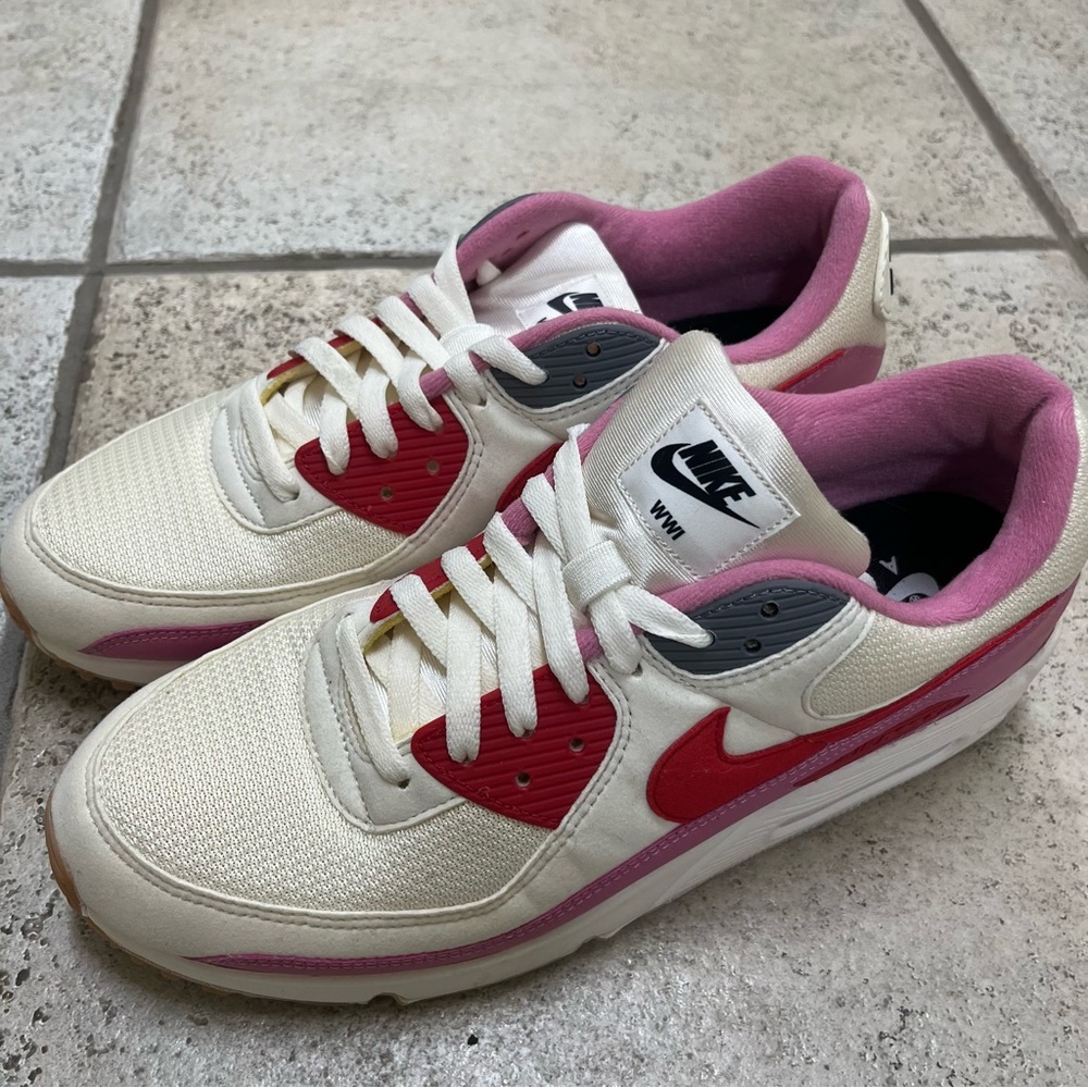 Nike Air Max WWI Rare Valentine Pink/Red NWOB Size 11